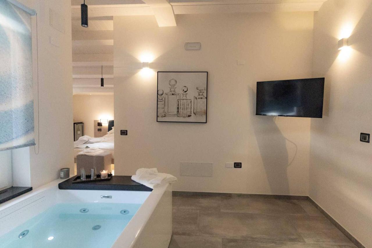 Carizza Rooms Pozzallo Eksteriør billede